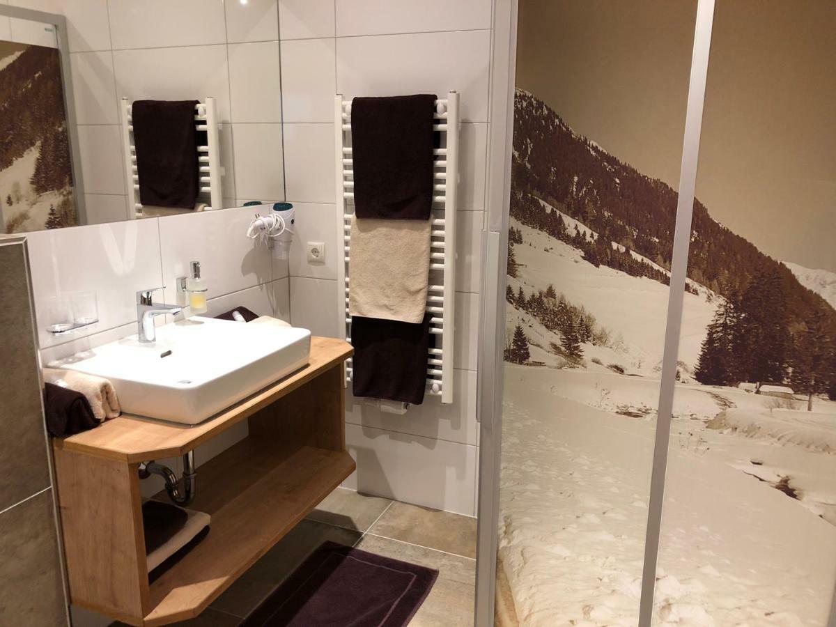 Garni Apart Wallamotta Silvretta Card Premium Betrieb Galtuer Exterior photo
